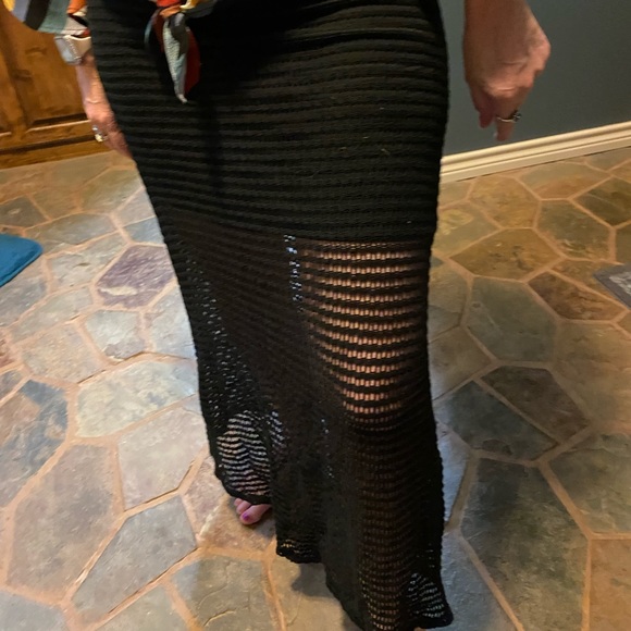 Maxi length black overlay skirt - Picture 3 of 6